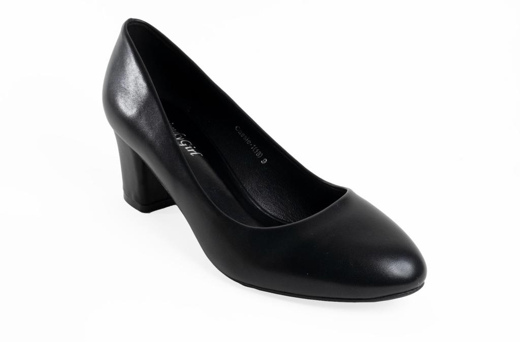 Cassie-1 Classic Low-Block Pumps with a Rounded Tip