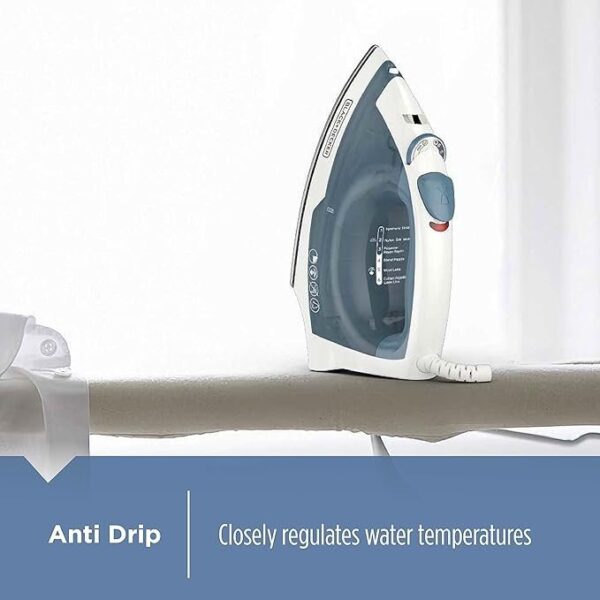 BLACK+DECKER Easy Steam Compact Iron - Image 3