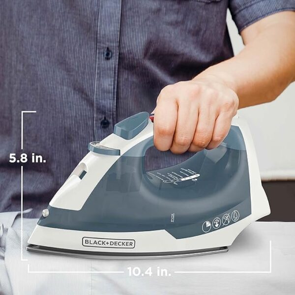 BLACK+DECKER Easy Steam Compact Iron - Image 4